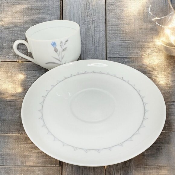 Bing & Grondahl Denmark Kjoebenhavn Porcelain Small Teacup And Saucer Set VTG - Picture 2 of 14